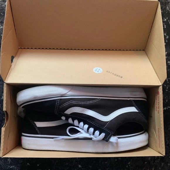 vans black old skool sneakers - Picture 2 of 4